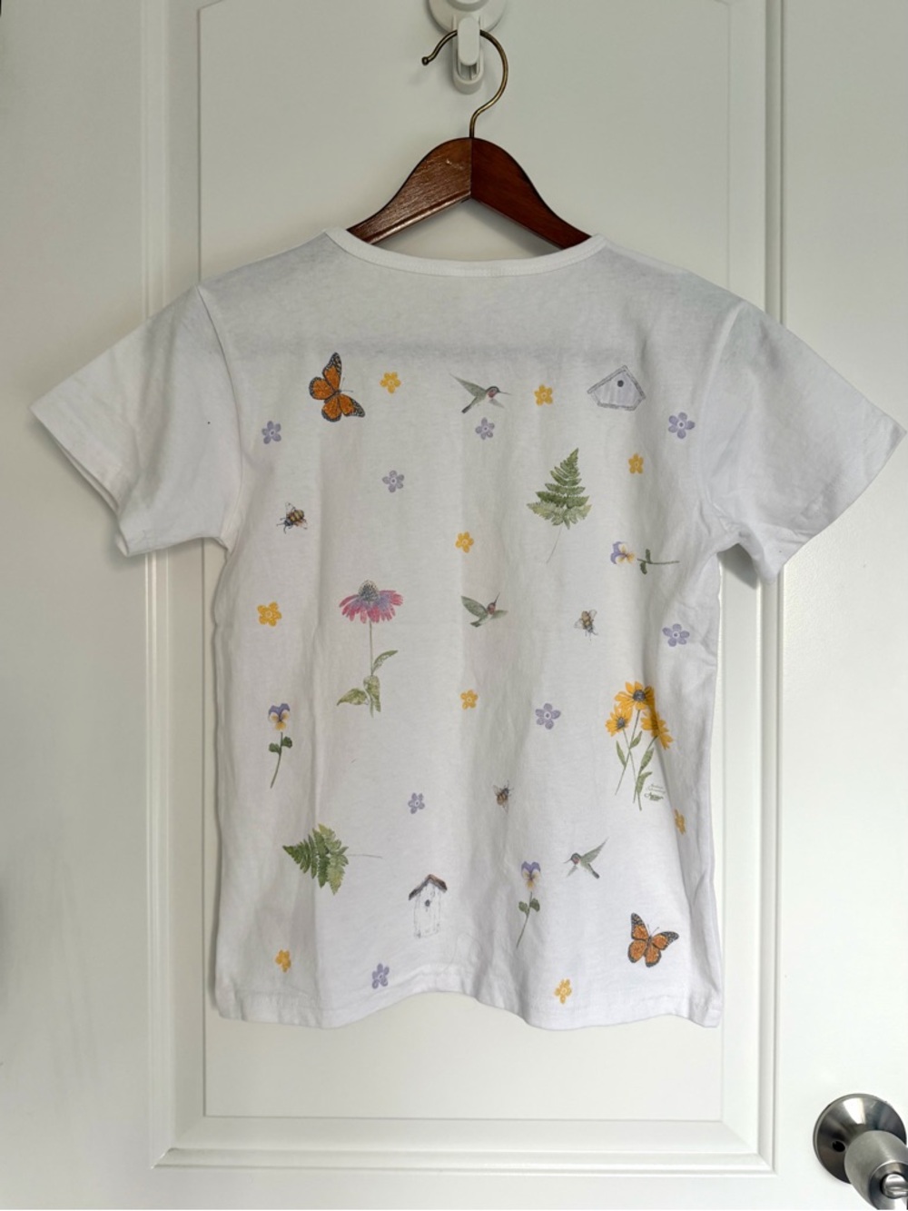 Artisan Vintage White Tee with Yellow & Purple Floral Butterfly Hummingbird - Picture 4 of 4
